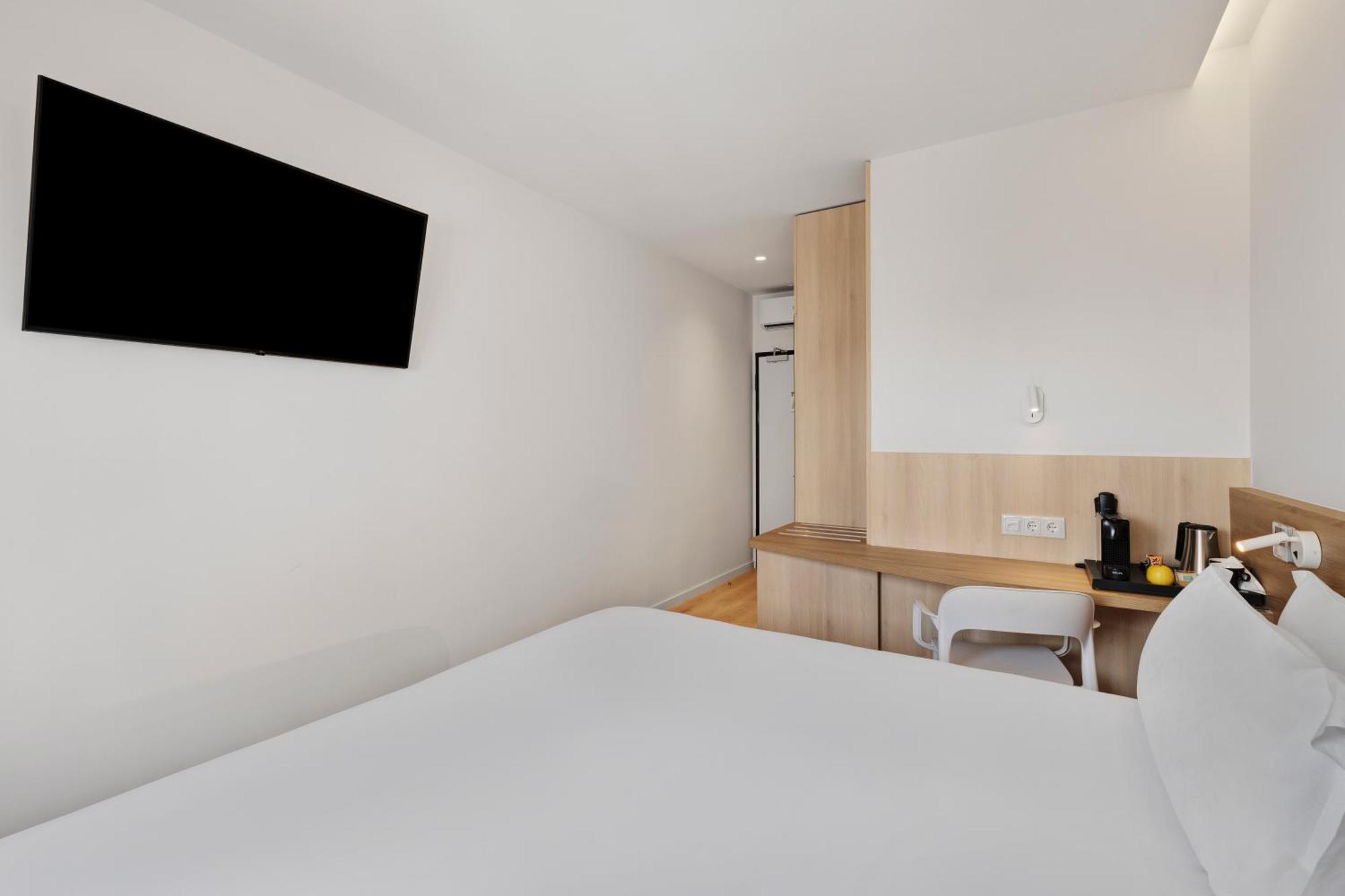 B&B Hotel 비아나도카스텔로 외부 사진