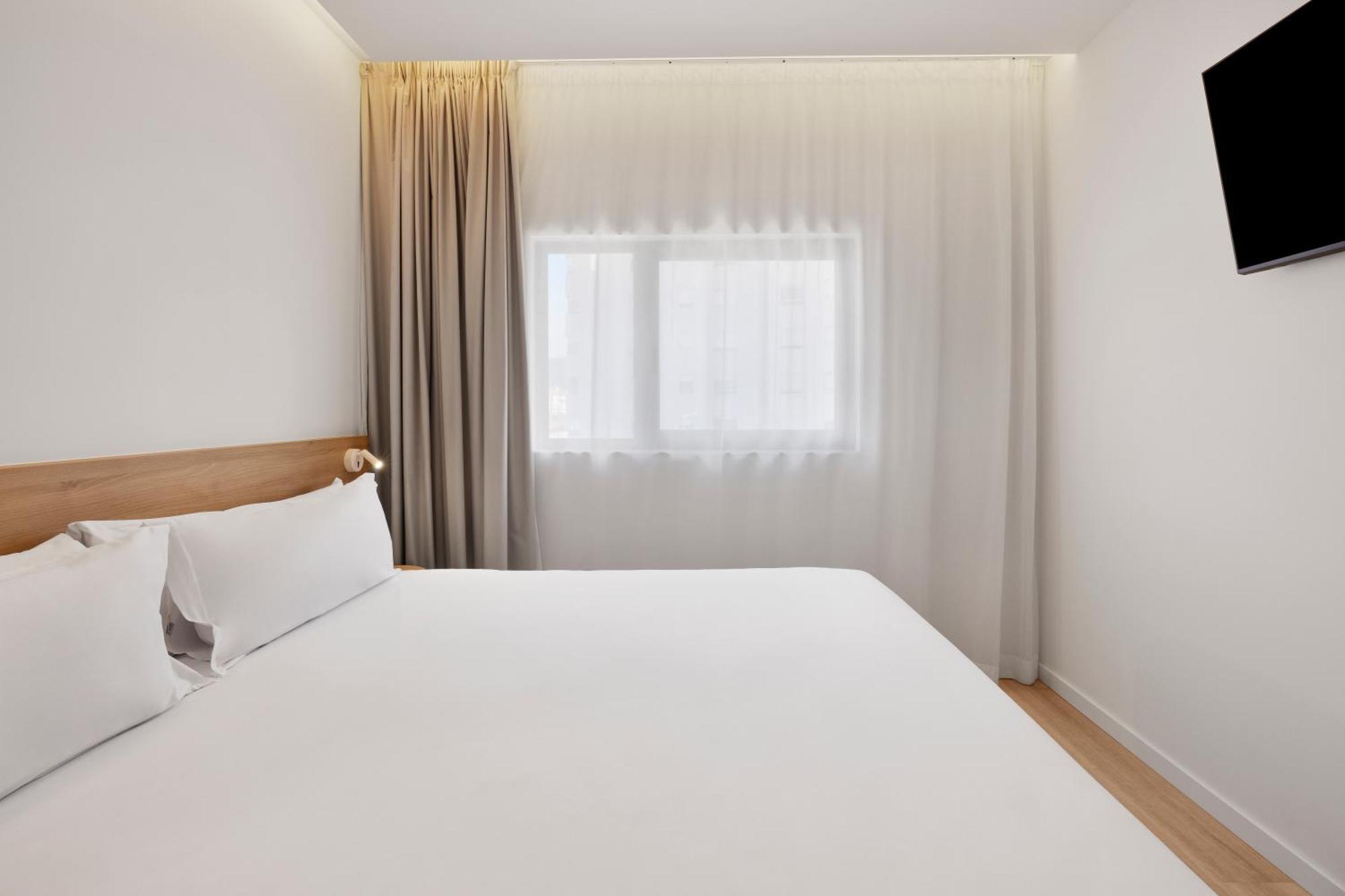 B&B Hotel 비아나도카스텔로 외부 사진