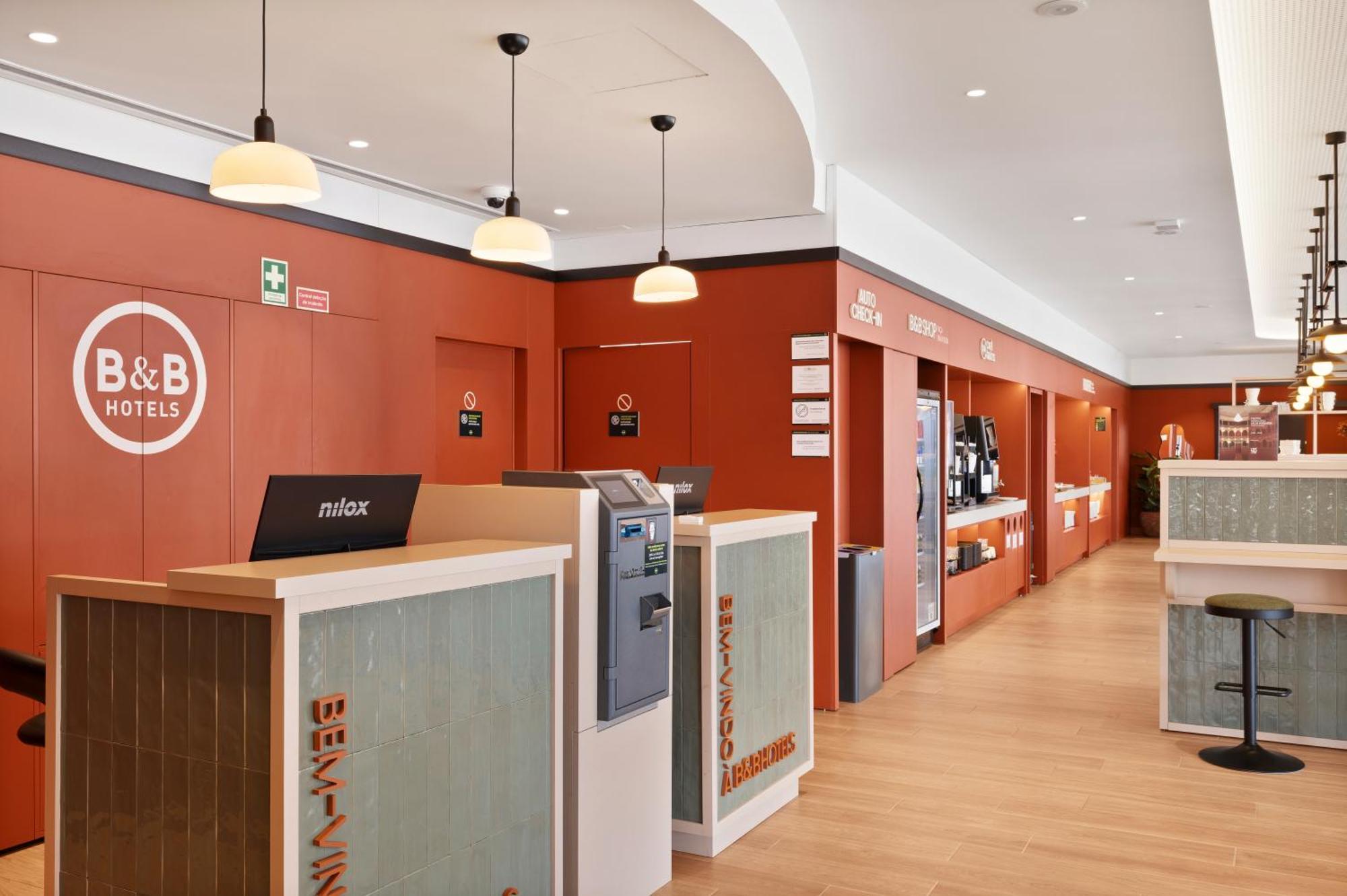 B&B Hotel 비아나도카스텔로 외부 사진