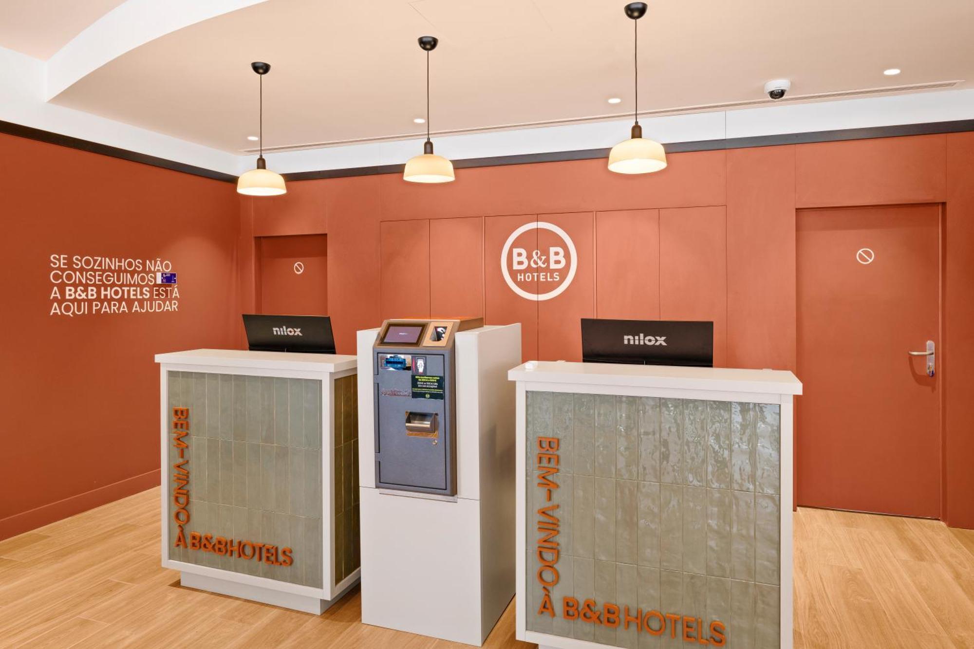 B&B Hotel 비아나도카스텔로 외부 사진