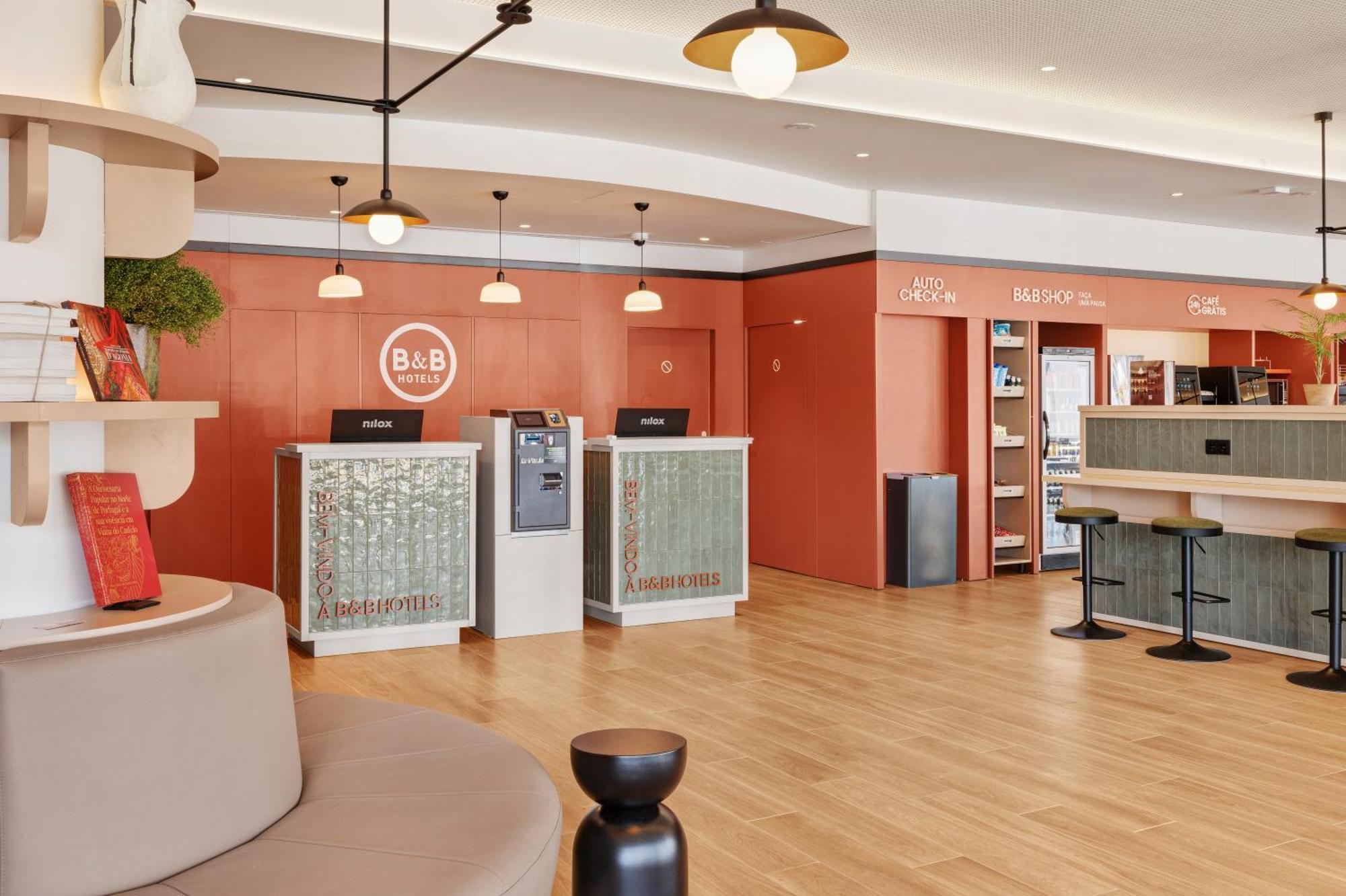 B&B Hotel 비아나도카스텔로 외부 사진